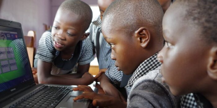 WP_global_carrousel-6_ghana-offinso-2 Students at a school in Offinso, Ghana, learning with Labdoo educational laptops
